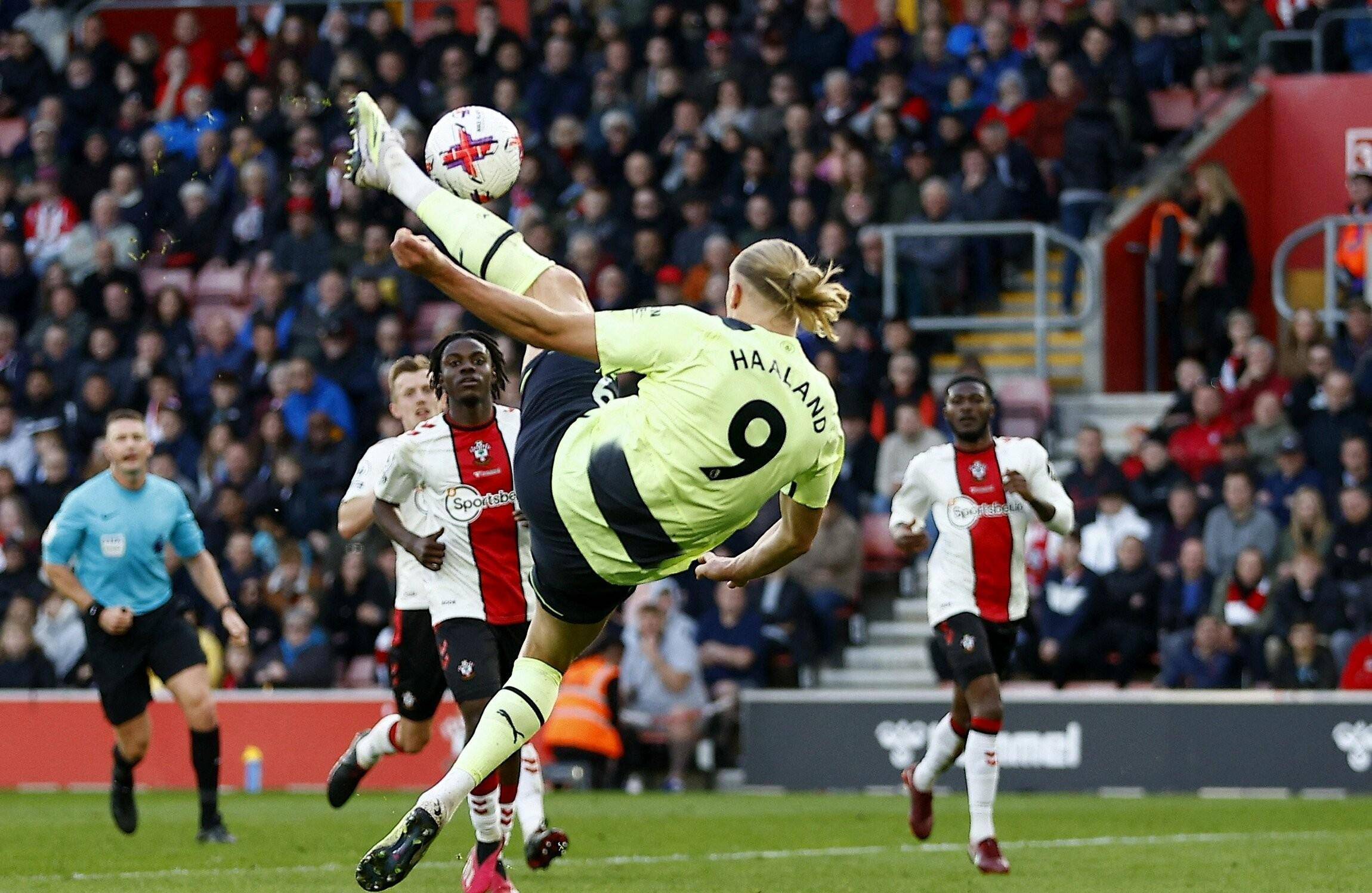 今夜塞维利亚调整名单以备法国杯哈兰德在TL比赛中悬念迭起，媒体一致点评：转折点上海海港遗憾出局的简单介绍