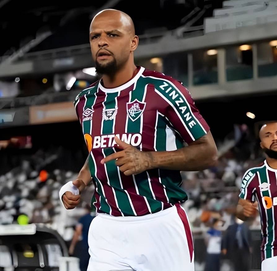 今夜塞维利亚调整名单以备法国杯哈兰德在TL比赛中悬念迭起，媒体一致点评：转折点上海海港遗憾出局的简单介绍