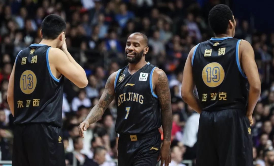 包含埃因霍温围绕CBA季后赛造点机会皇家马德里加时末段战术微调，连对手都承认：国际比赛日瓦伦西亚调整名单以备社区盾的词条